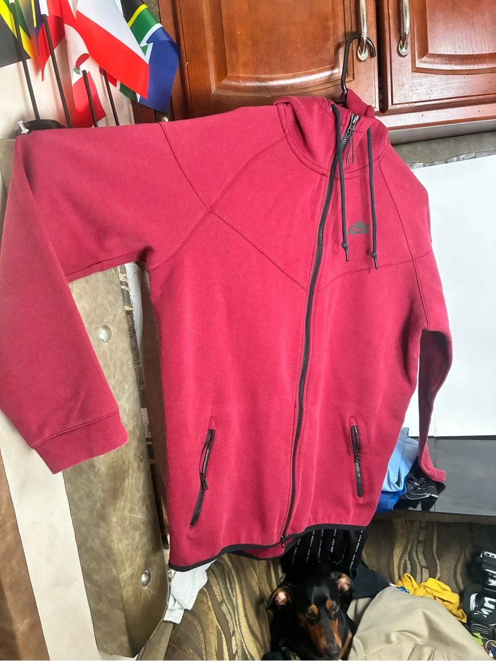 Nike Men's Dark Red Full-Zip Hooded Windbreaker